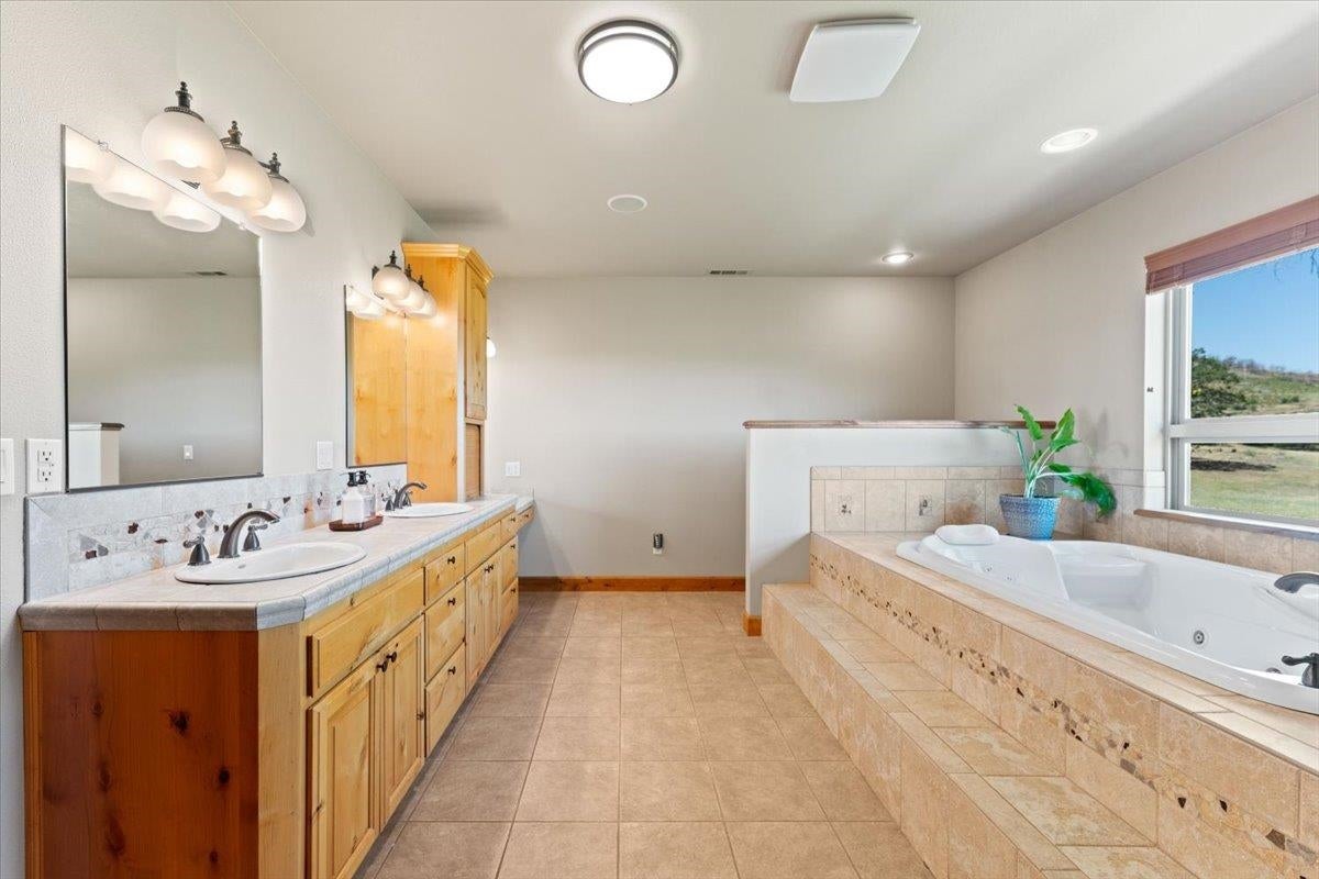 5026 Hoy Road Weed, CA 96094 - Photo 19 of 50 Gallery Image 19