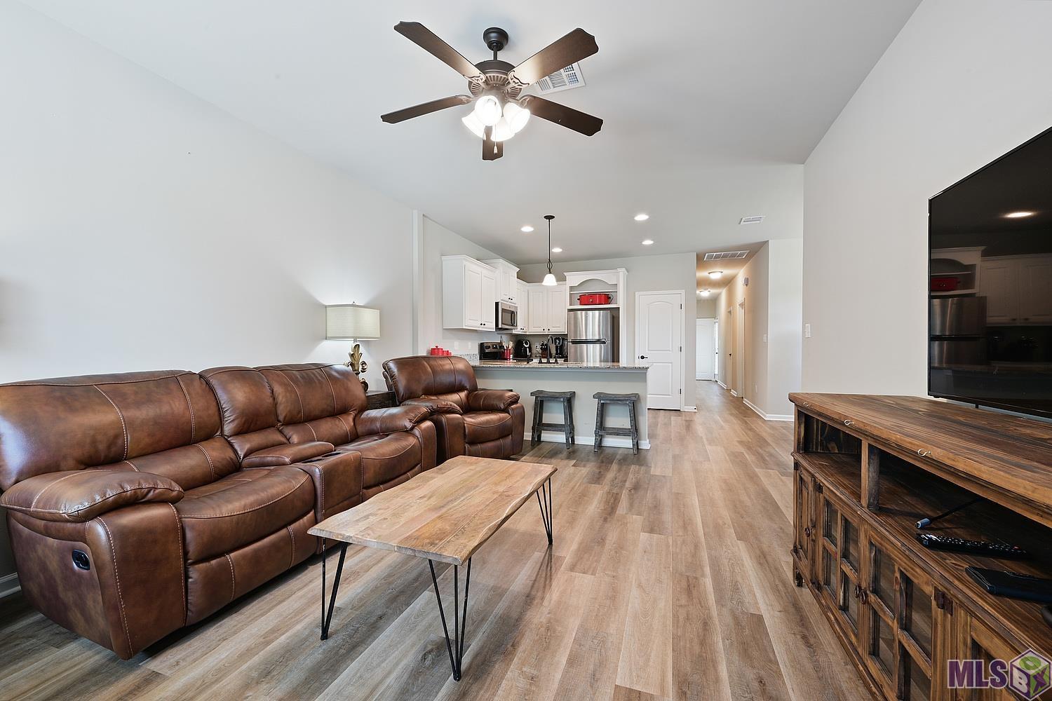 2872 South Roth Avenue Gonzales, LA 70737 - Photo 3 of 13 Gallery Image 3