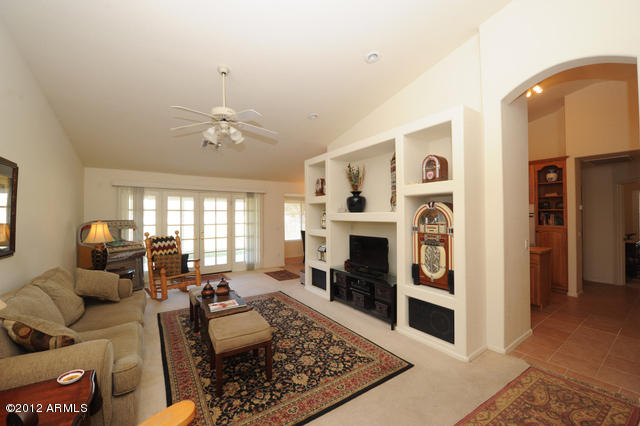 100 South Ranchos Legante Drive Gilbert, AZ 85296 - Photo 14 of 30 Family room