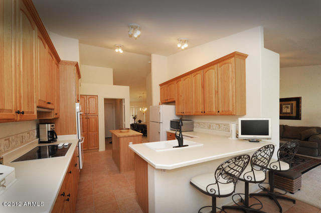 100 South Ranchos Legante Drive Gilbert, AZ 85296 - Photo 20 of 30 Kitchen