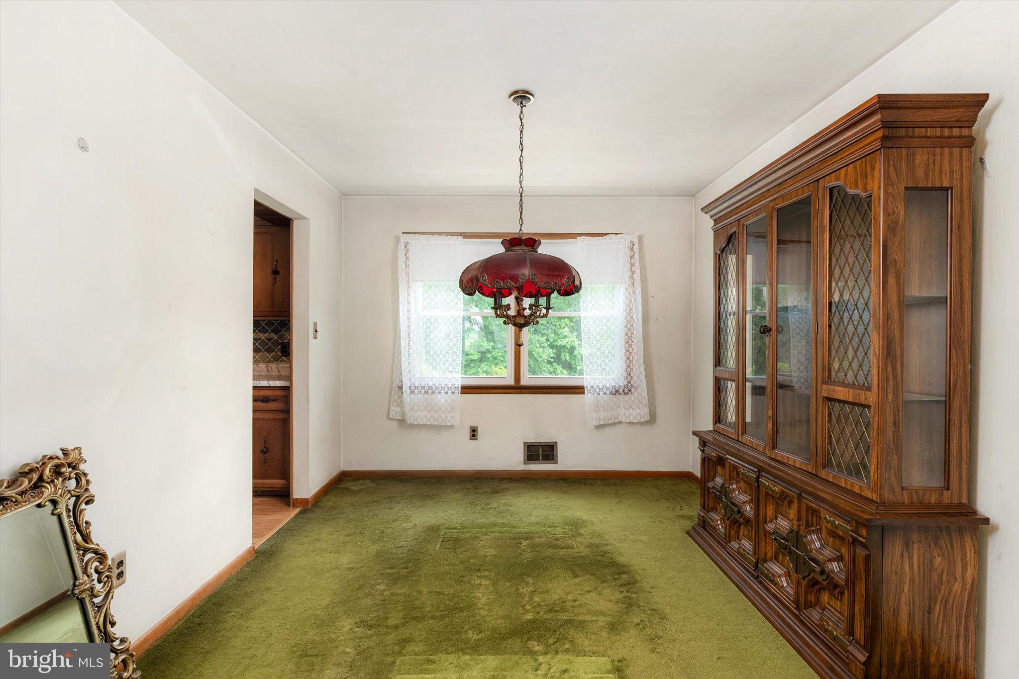 36 Brooktree Road East Windsor, NJ 08520 - Photo 8 of 26 Gallery Image 8