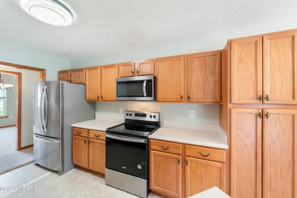 $1,795 | 103 Appleton Lane, Richlands, NC 28574