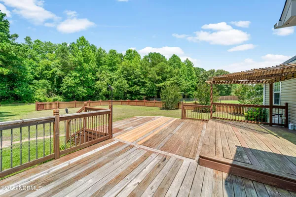 $1,795 | 103 Appleton Lane, Richlands, NC 28574