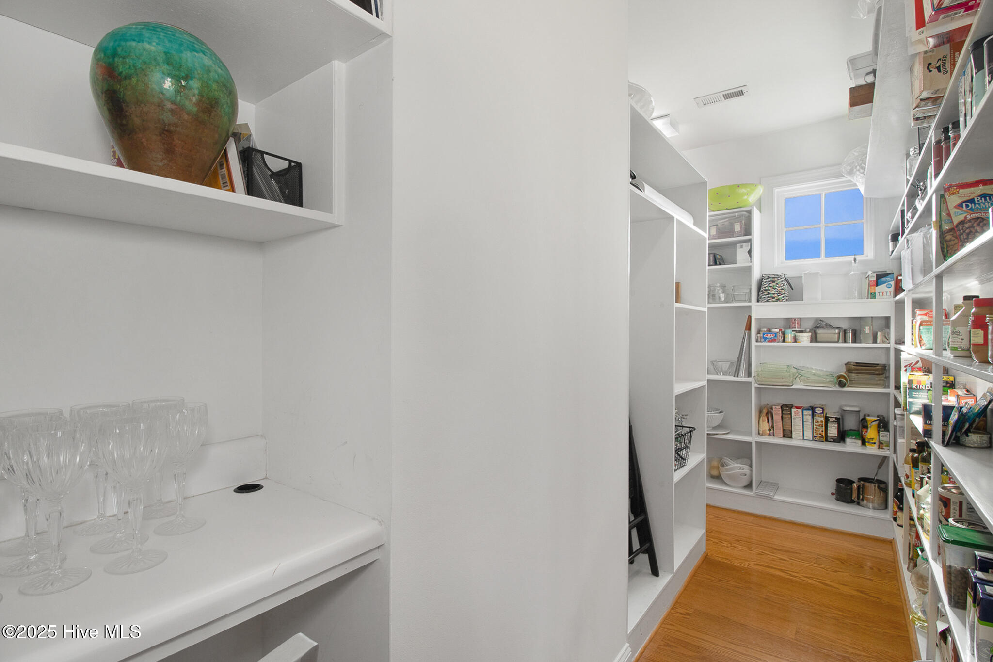 301 Old Causeway Road Atlantic Beach, NC 28512 - Photo 18 of 66 Oversized pantry