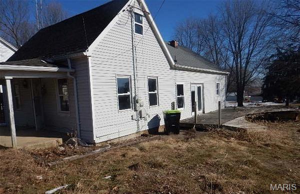 414 South Stanford Street Griggsville, IL 62340 - Photo 4 of 9