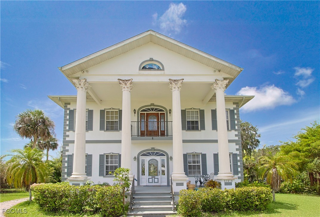 21810 Pearl Street Alva, FL 33920 - Photo 11 of 50 front view of a house
