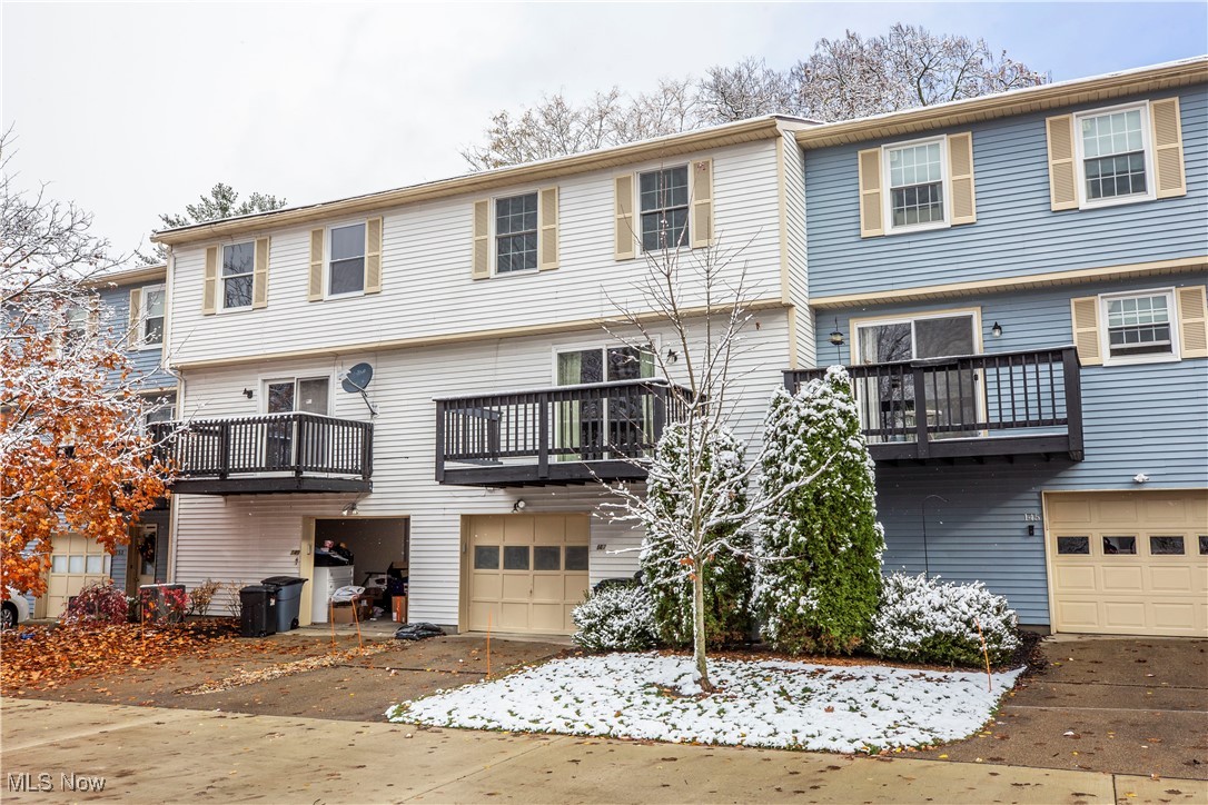 147 Quaker Ridge Drive Akron, OH 44313 - Photo 1 of 31 Gallery Image 1