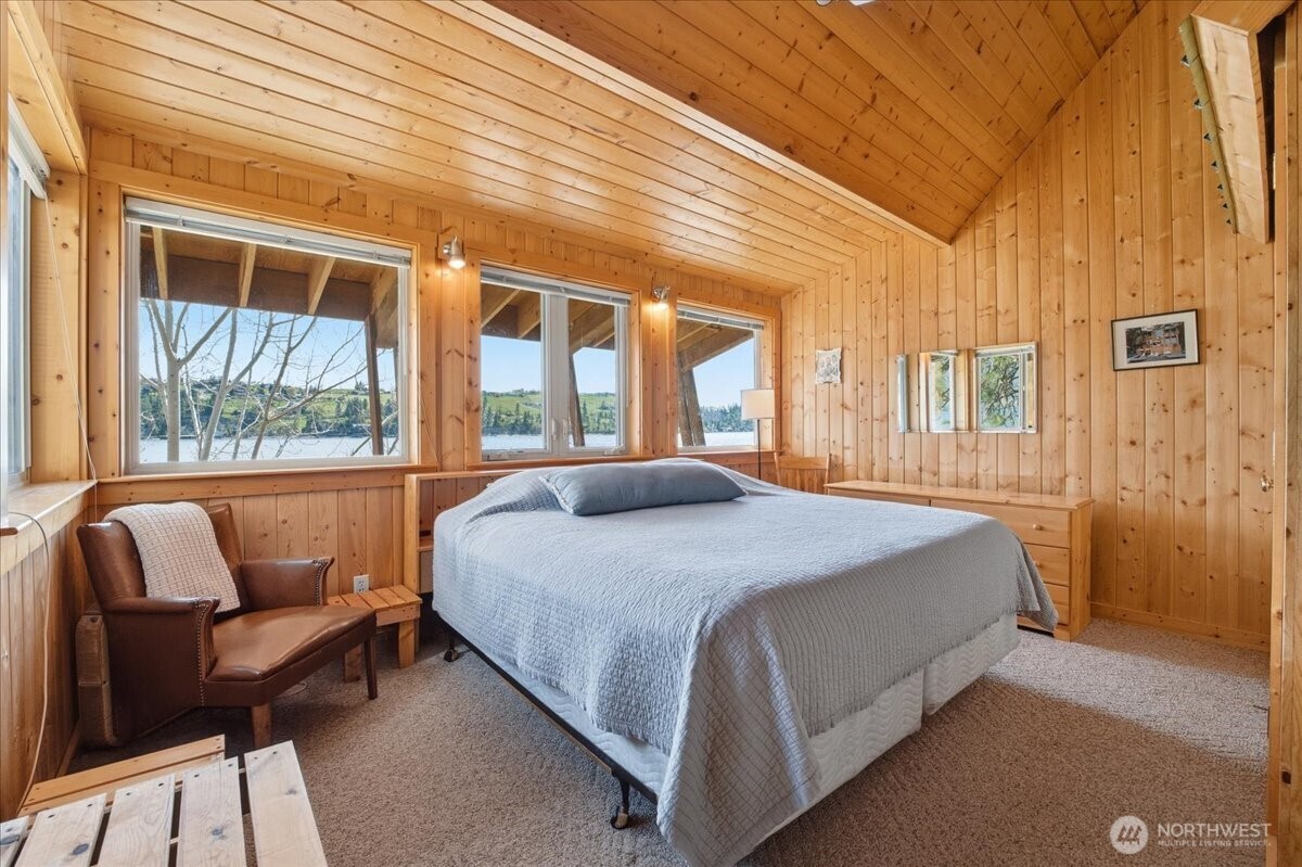 12632 South Lakeshore Road Chelan, WA 98816 - Photo 26 of 40