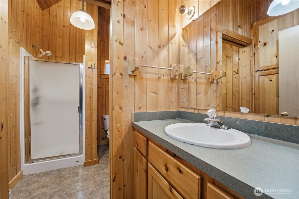 12632 South Lakeshore Road Chelan, WA 98816 - Photo 27 of 40