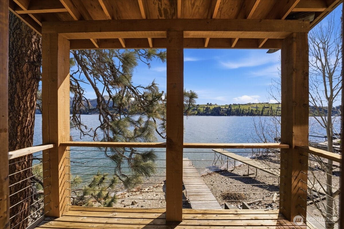 12632 South Lakeshore Road Chelan, WA 98816 - Photo 29 of 40