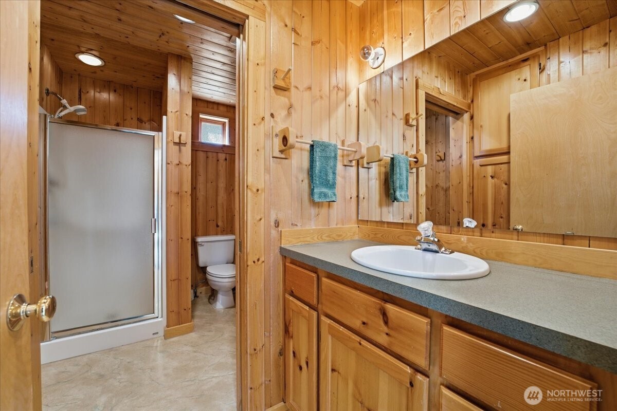 12632 South Lakeshore Road Chelan, WA 98816 - Photo 30 of 40