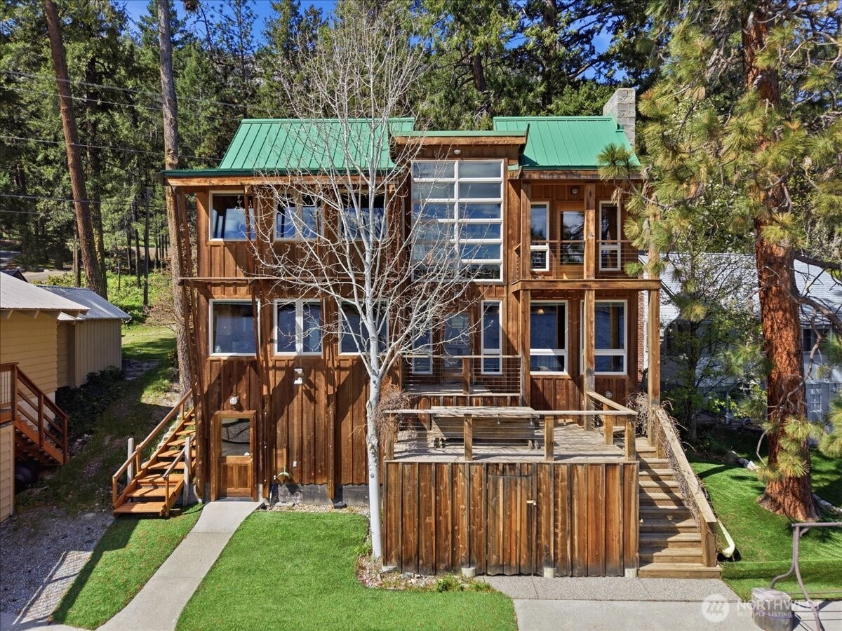 12632 South Lakeshore Road Chelan, WA 98816 - Photo 3 of 40