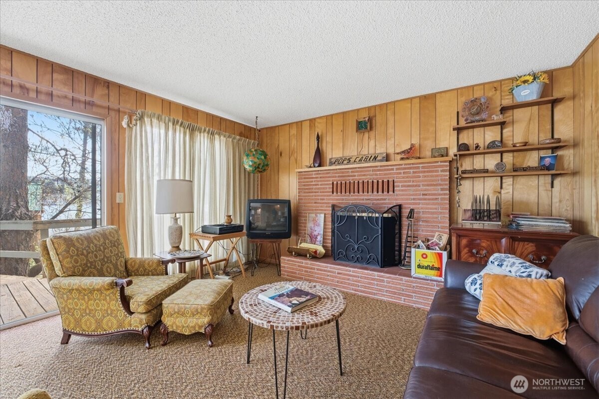 12632 South Lakeshore Road Chelan, WA 98816 - Photo 33 of 40