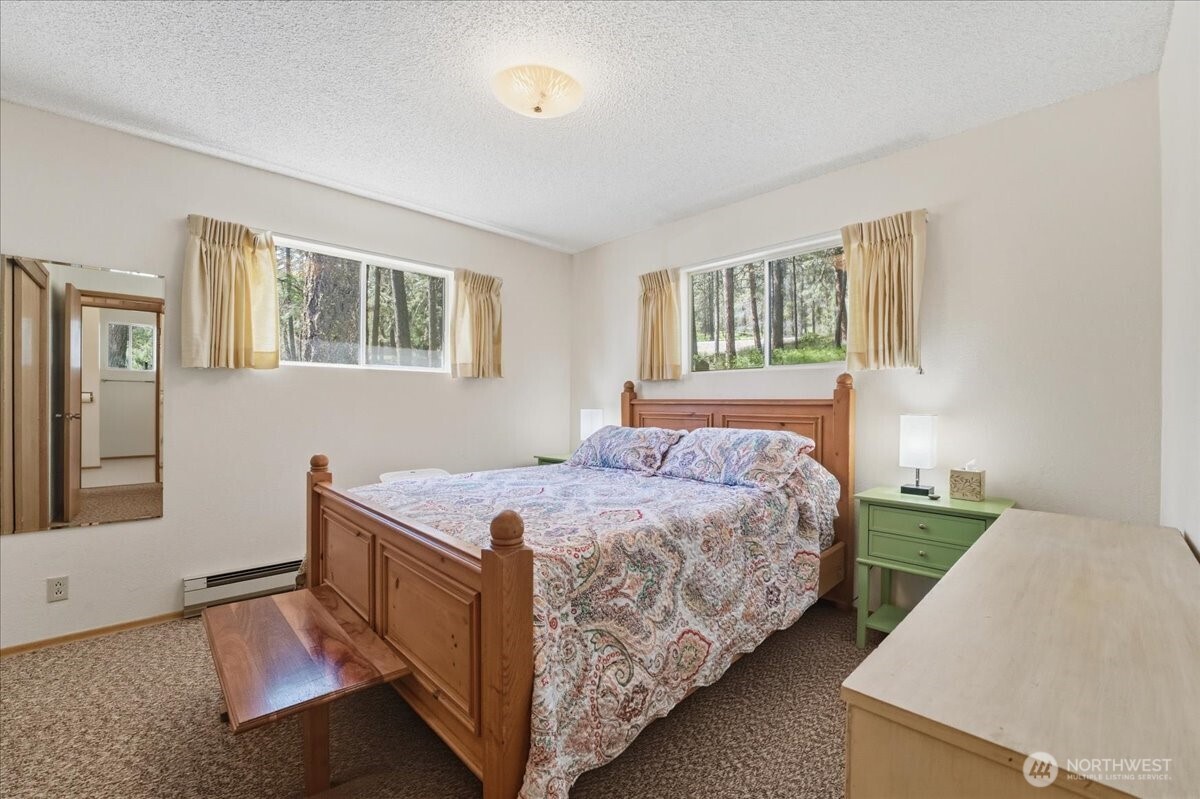 12632 South Lakeshore Road Chelan, WA 98816 - Photo 37 of 40