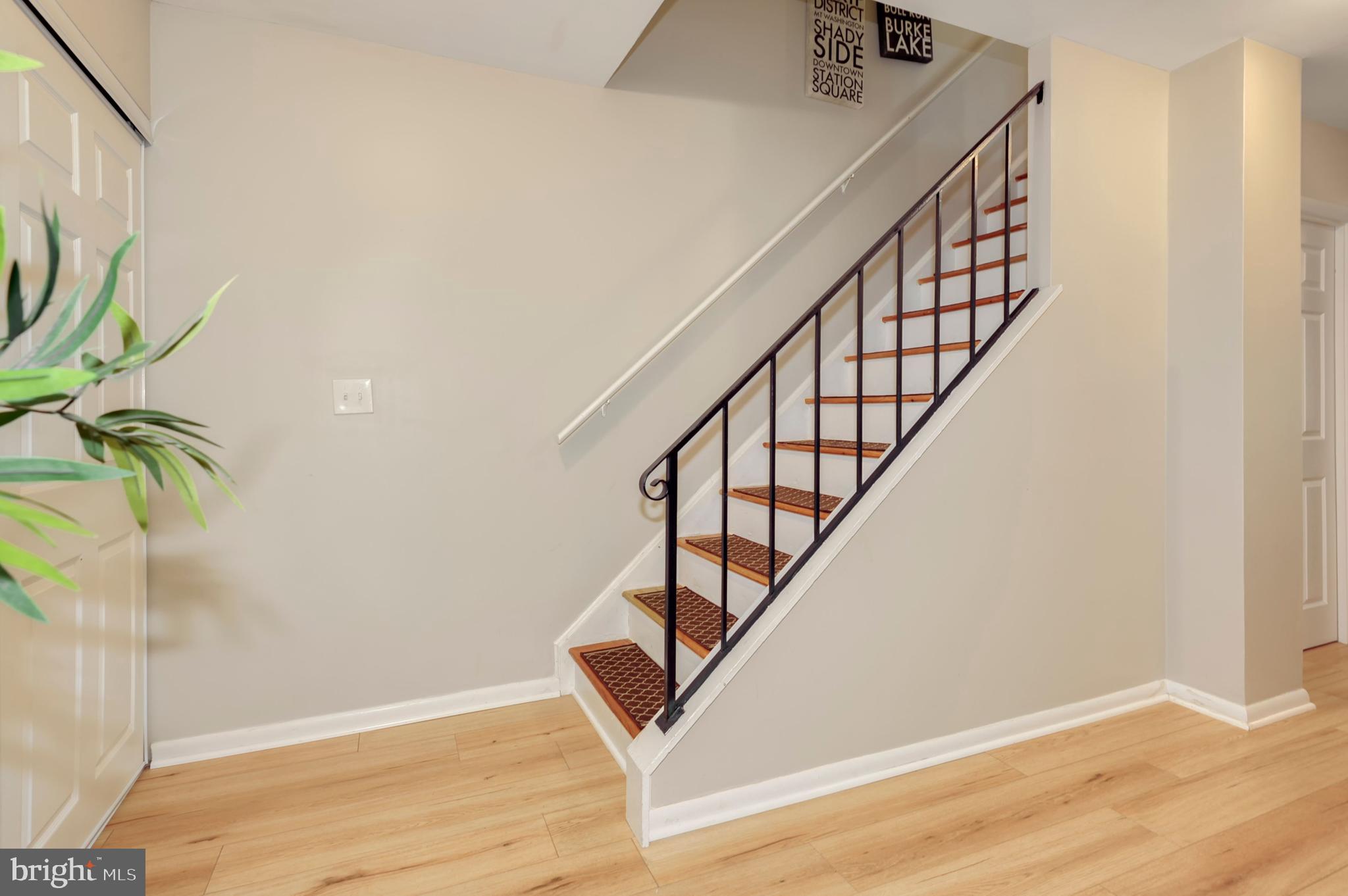 2328 Millennium Lane Reston, VA 20191 - Photo 5 of 42