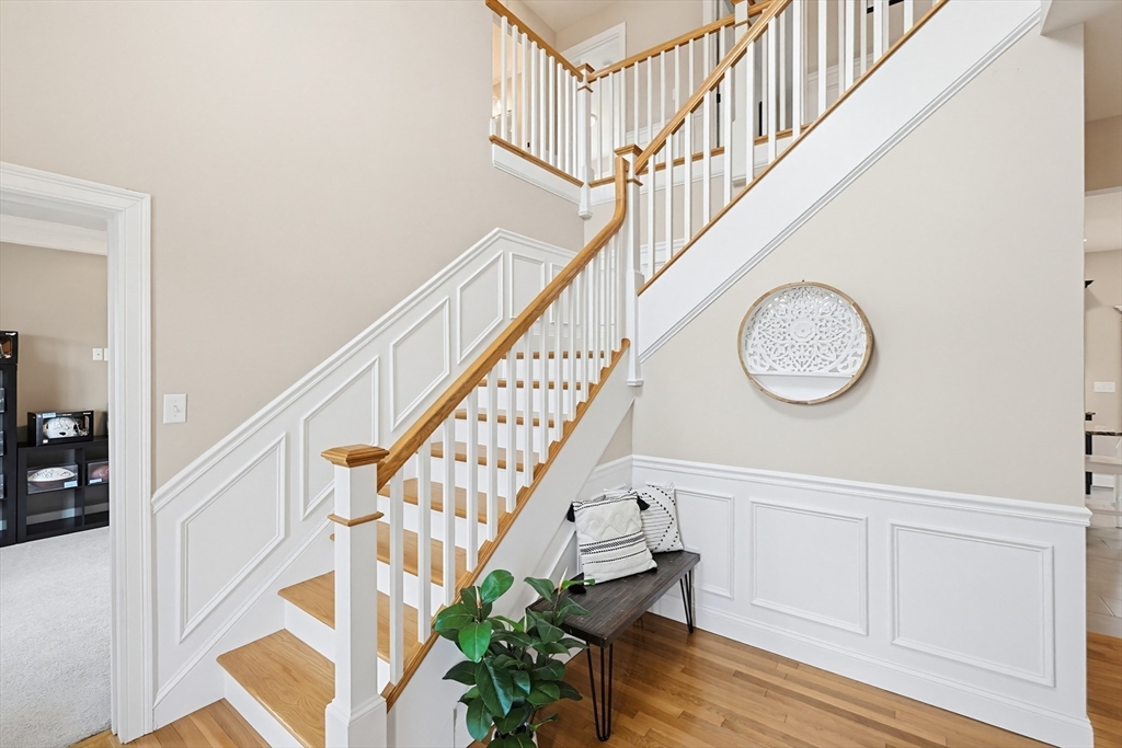 36 Magnolia Way Bridgewater, MA 02324 - Photo 2 of 42