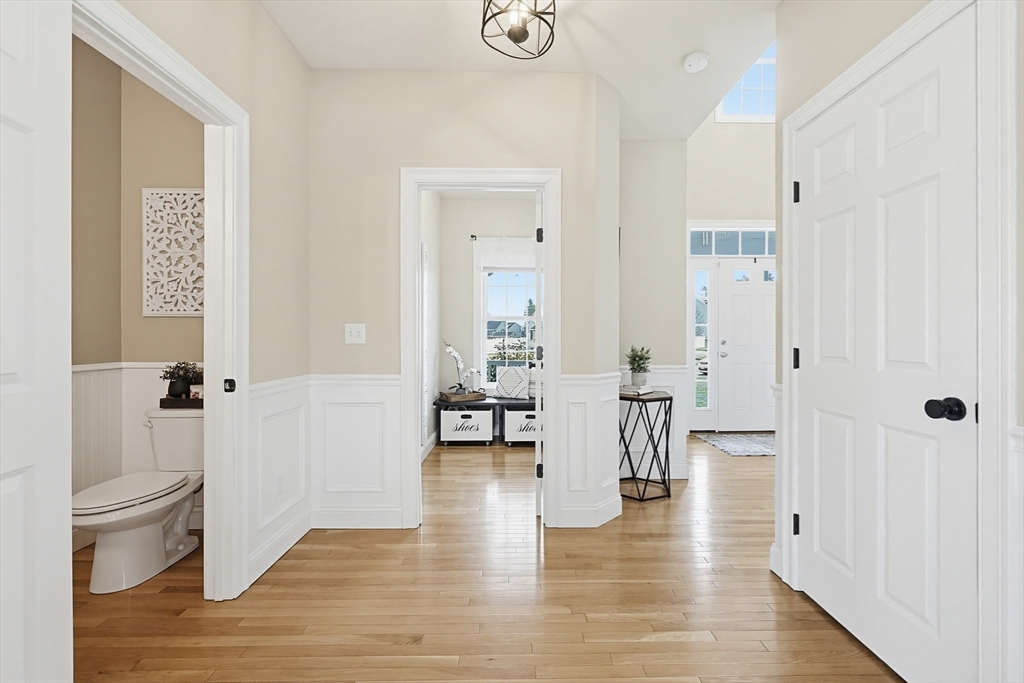 36 Magnolia Way Bridgewater, MA 02324 - Photo 3 of 42