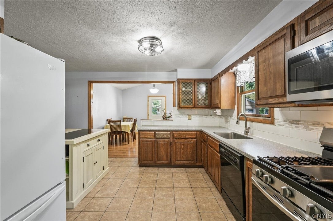 8983 Tyler Road Bridgeport, NY 13030 - Photo 11 of 49 Gallery Image 11