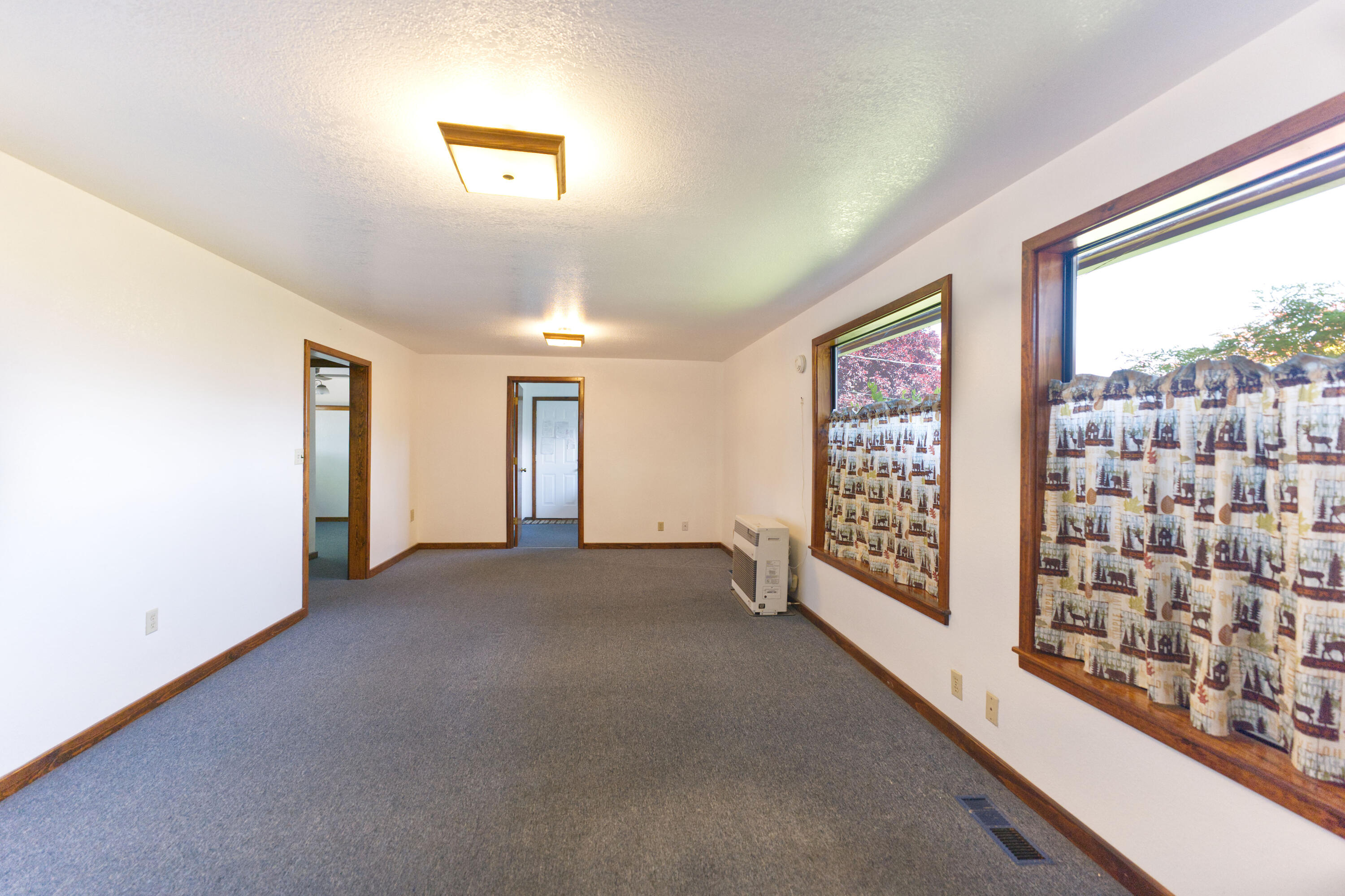 349 Wilson Road Ashland, OR 97520 - Photo 28 of 34 Play Room or Gym mls