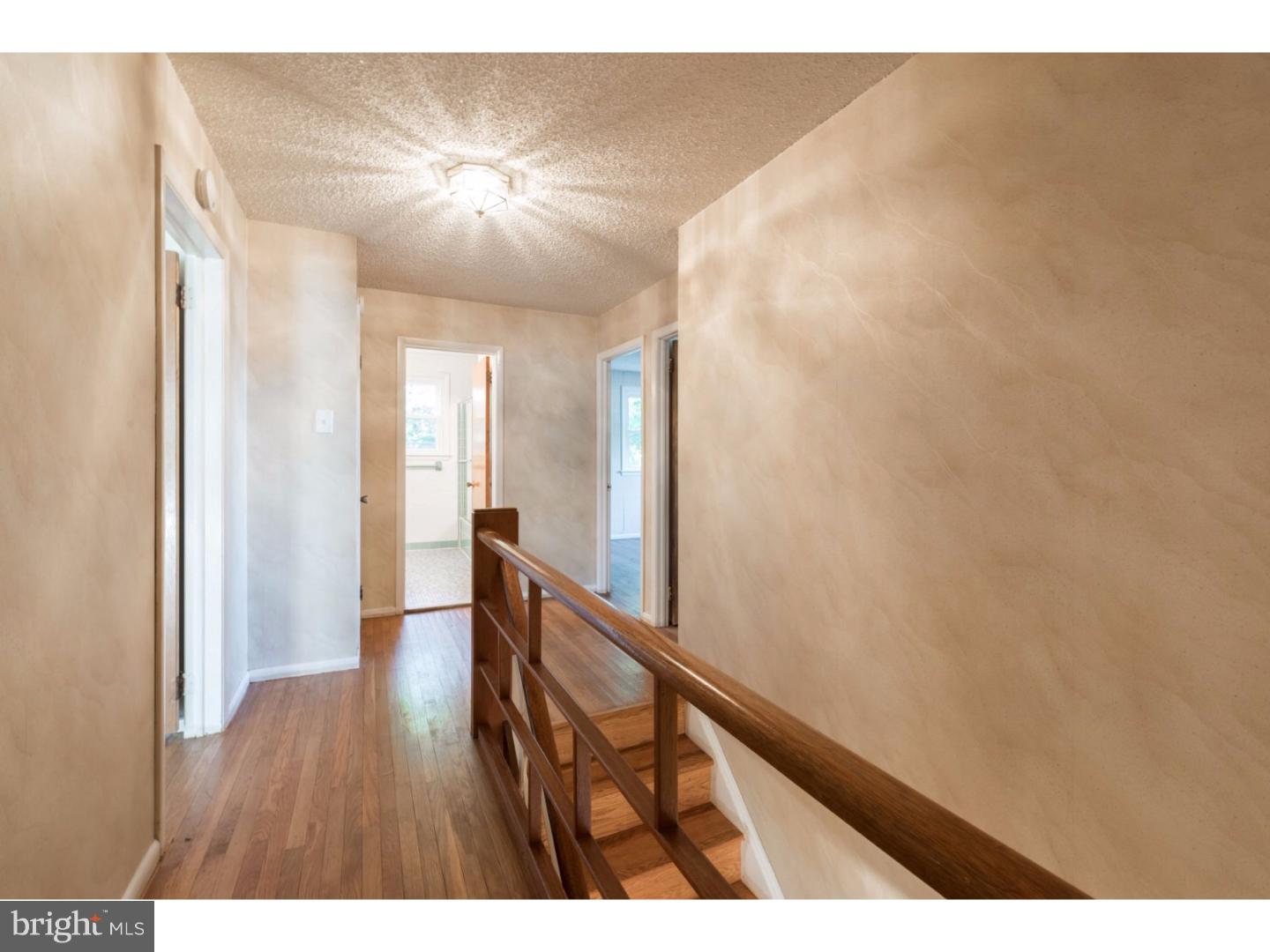 211 Remington Road Broomall, PA 19008 - Photo 14 of 25 Hallway