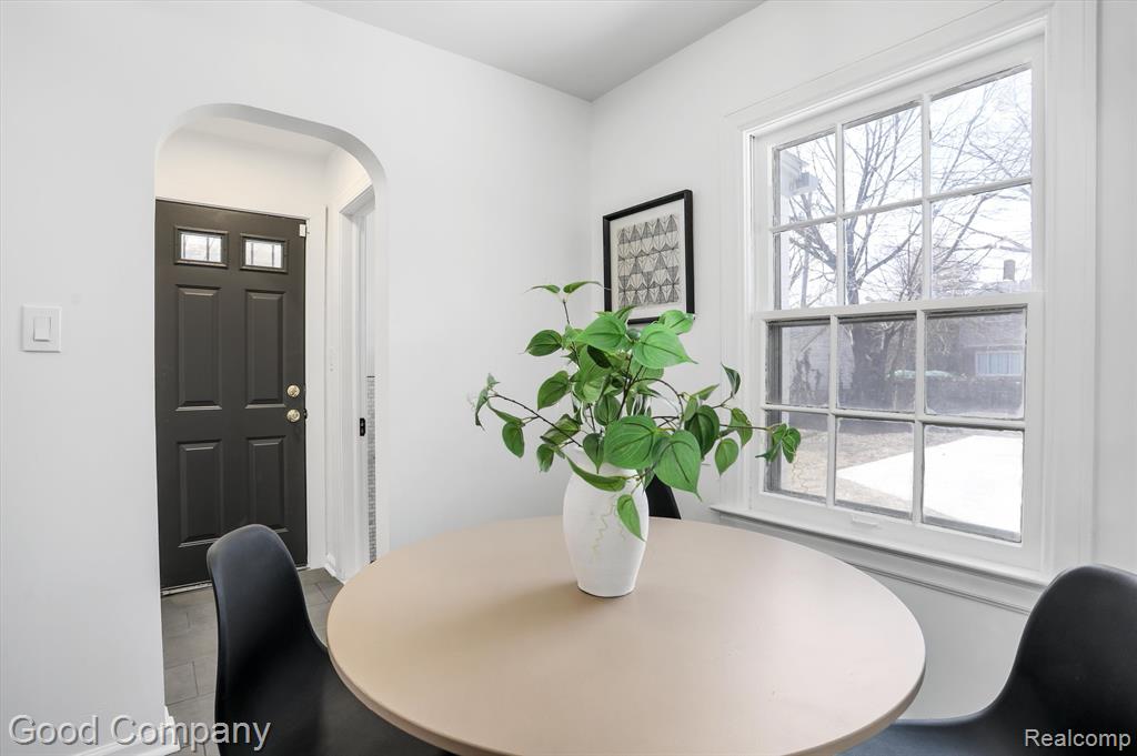 207 Riverside Drive Detroit, MI 48215 - Photo 15 of 44 Gallery Image 15
