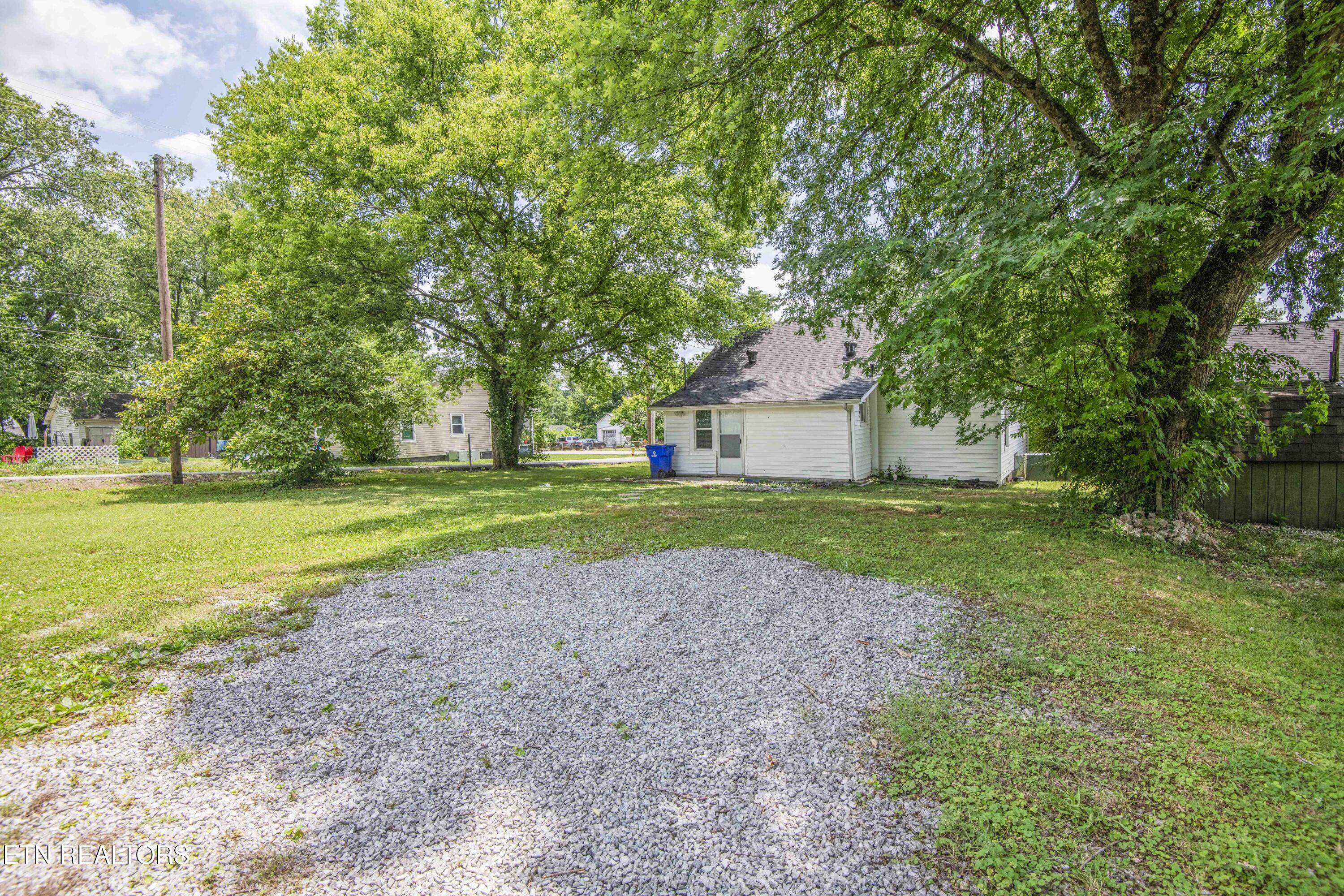 912 Medaris Street Clinton, TN 37716 - Photo 38 of 44 yard 1_1
