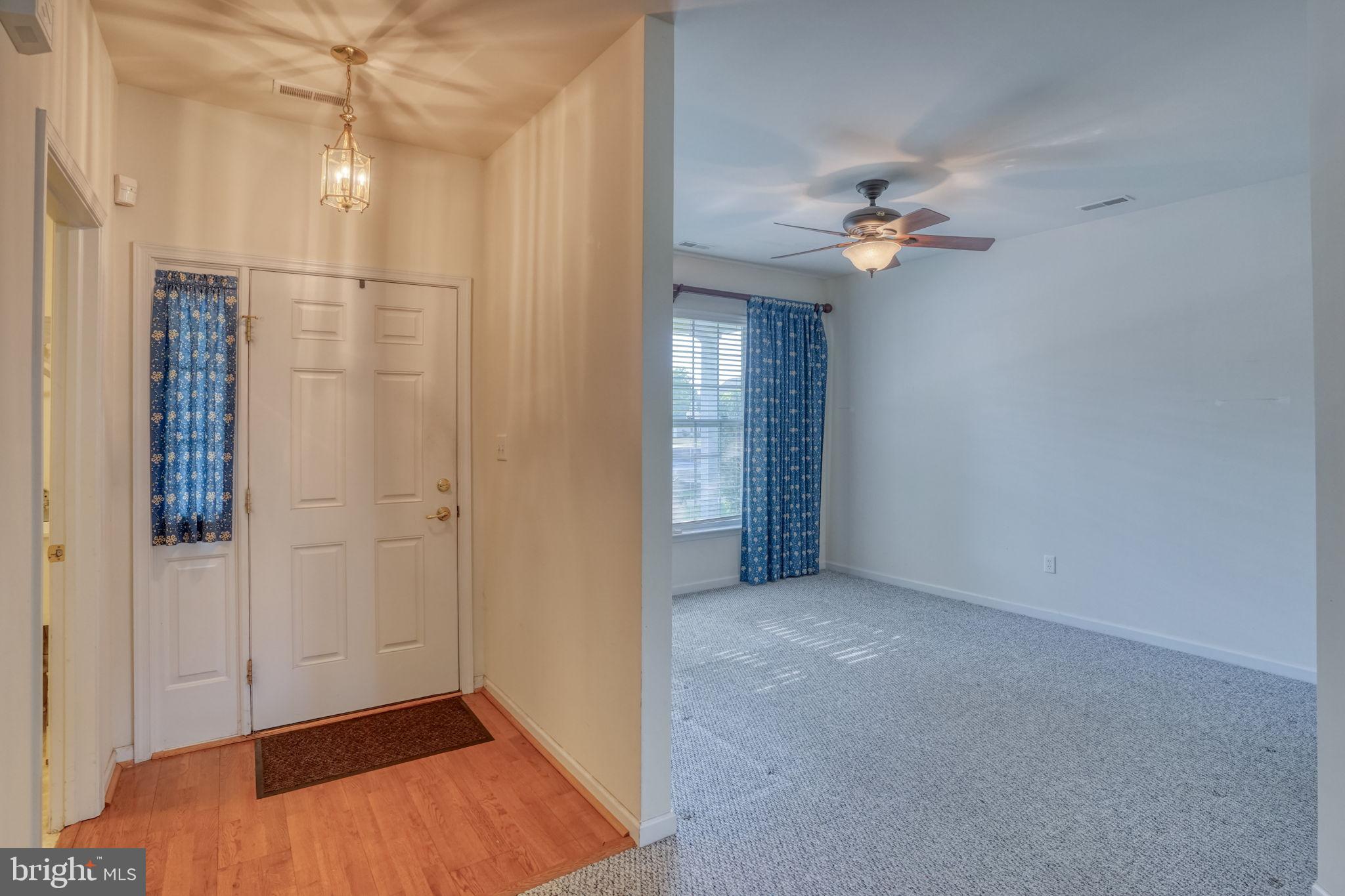 25 Springmill Drive Middletown, DE 19709 - Photo 5 of 35 Foyer/Dining Room
