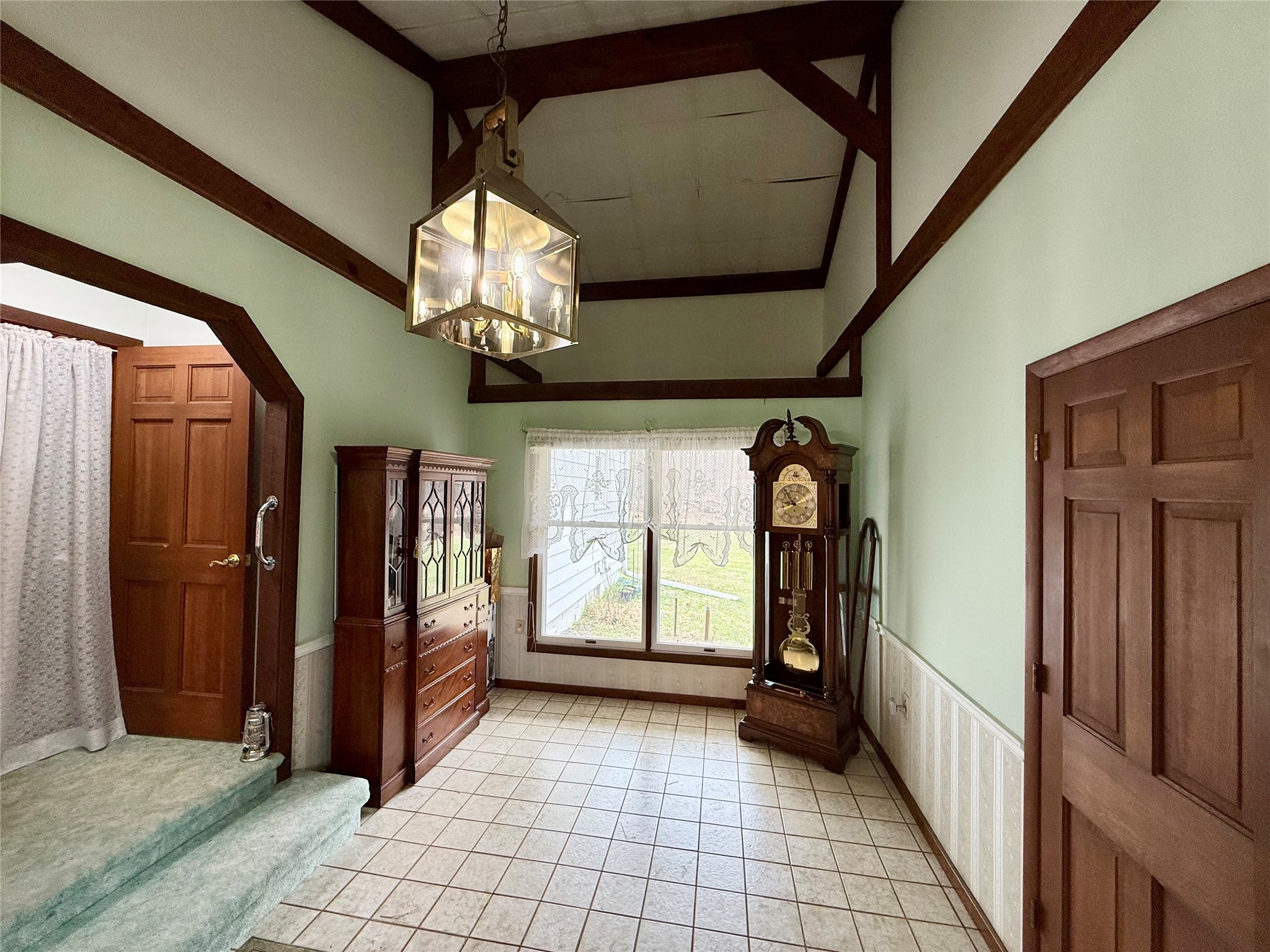 68 Andrews Road Vestal, NY 13850 - Photo 4 of 42