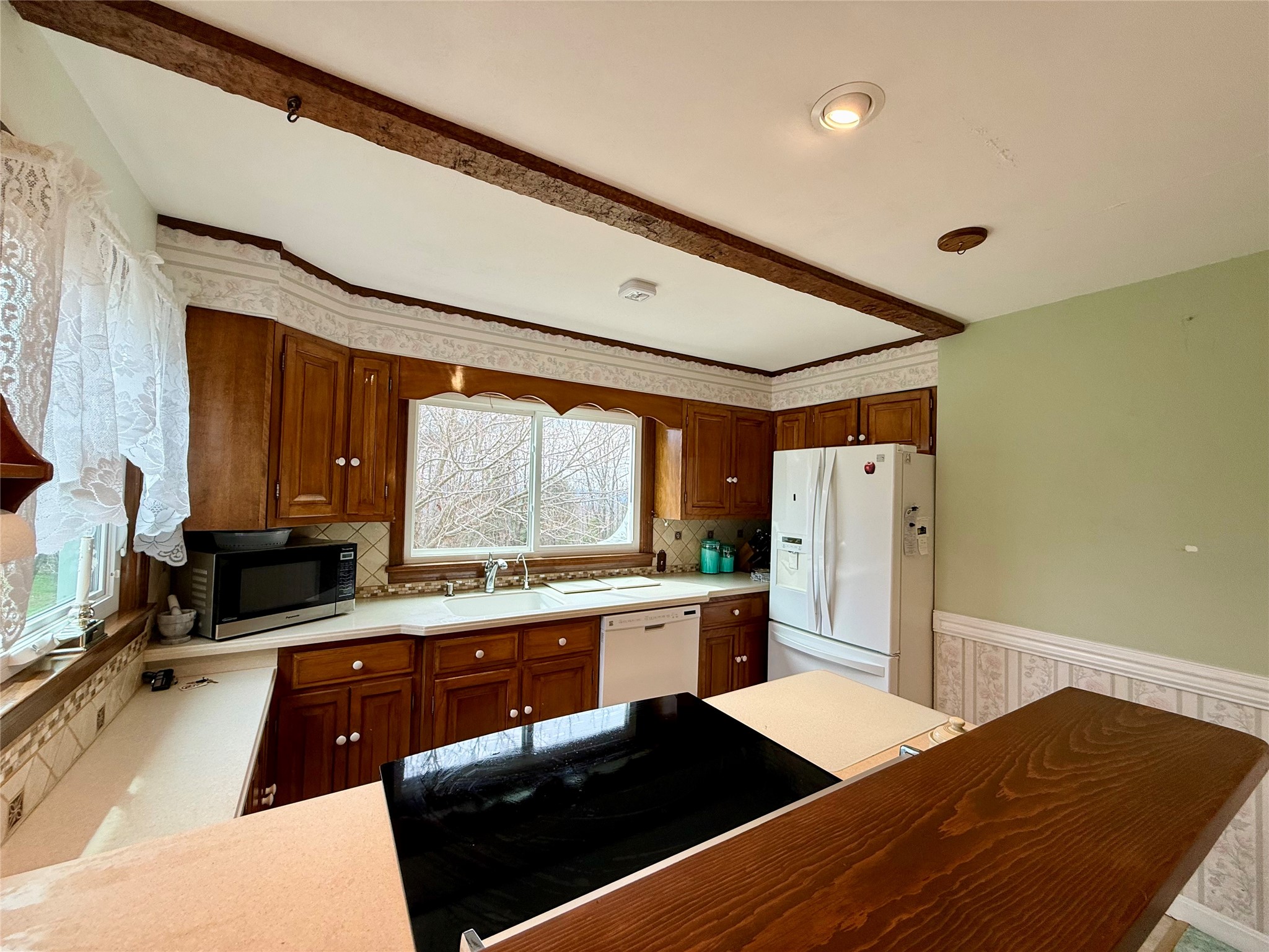 68 Andrews Road Vestal, NY 13850 - Photo 8 of 42