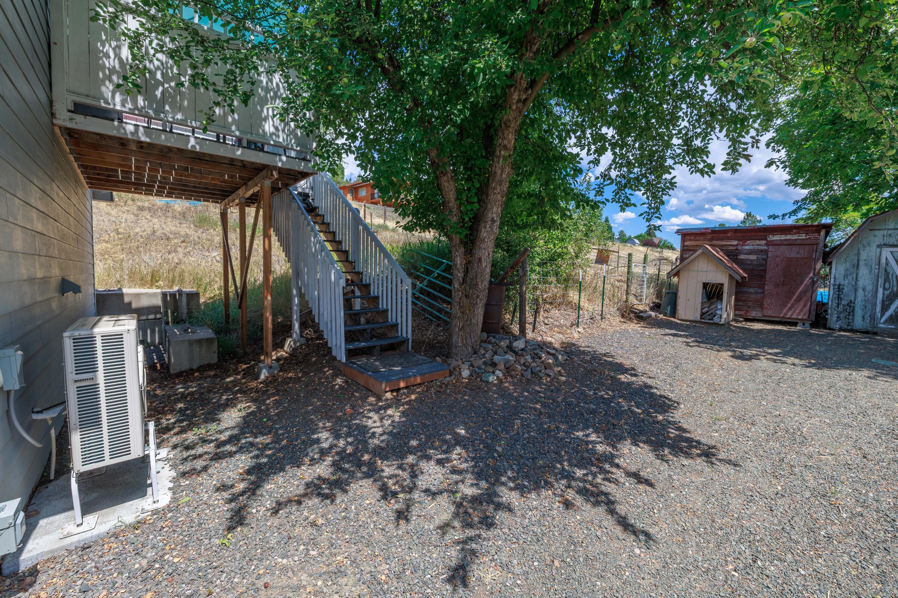 206 Front Street Prairie City, OR 97869 - Photo 57 of 77 ADU Deck Entrance
