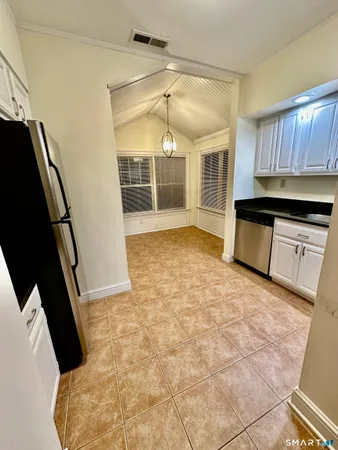 $2,600 | 10 Haviland Street, Unit D, Norwalk, CT 06854