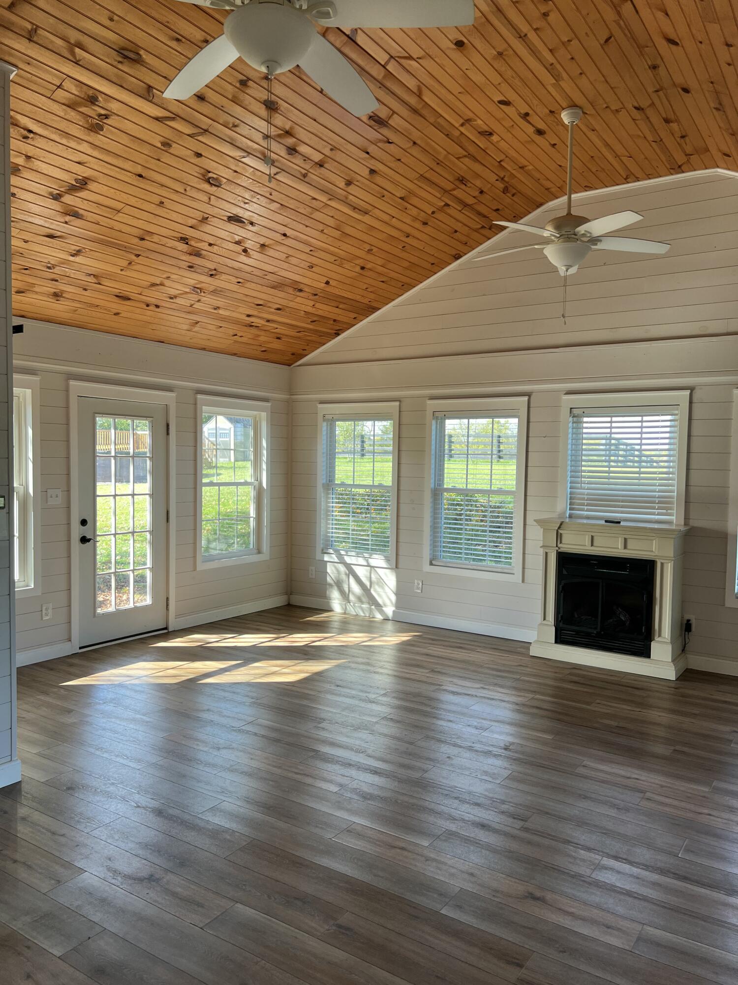 295 Walnut Meadow Road Paint Lick, KY 40461 - Photo 13 of 92 IMG_20251010_124805