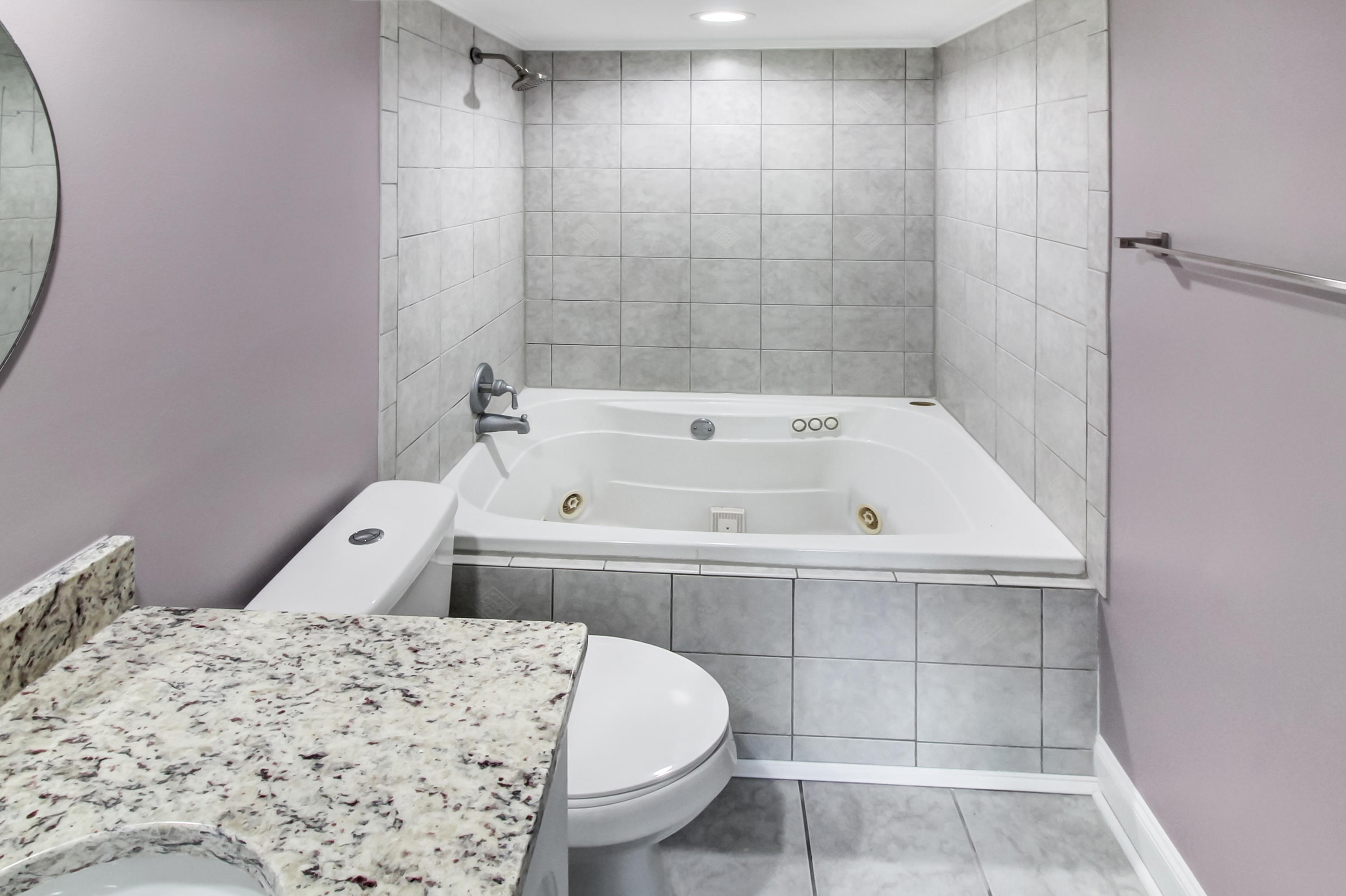 403 Laurel Ridge Road North Charleston, SC 29418 - Photo 17 of 38 master bath w/jacuzzi