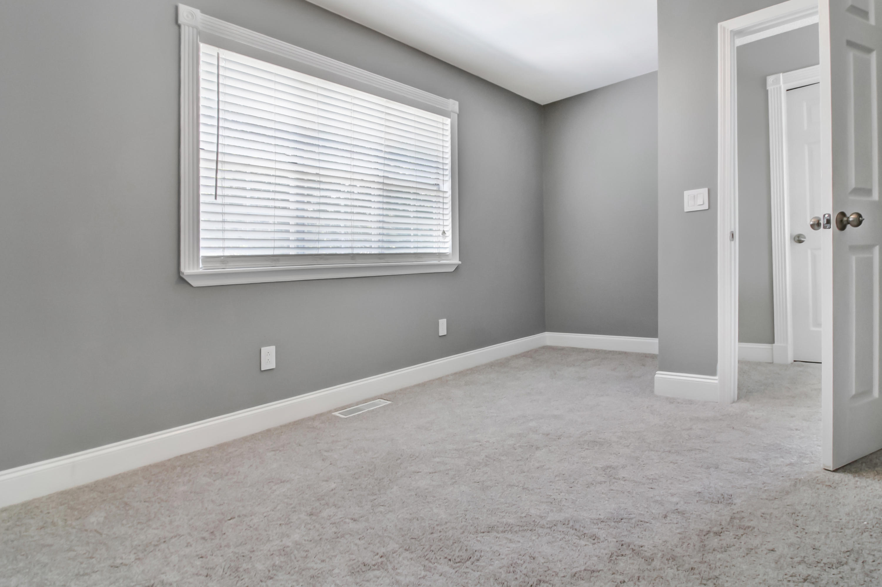 403 Laurel Ridge Road North Charleston, SC 29418 - Photo 20 of 38 upstairs middle bedroom