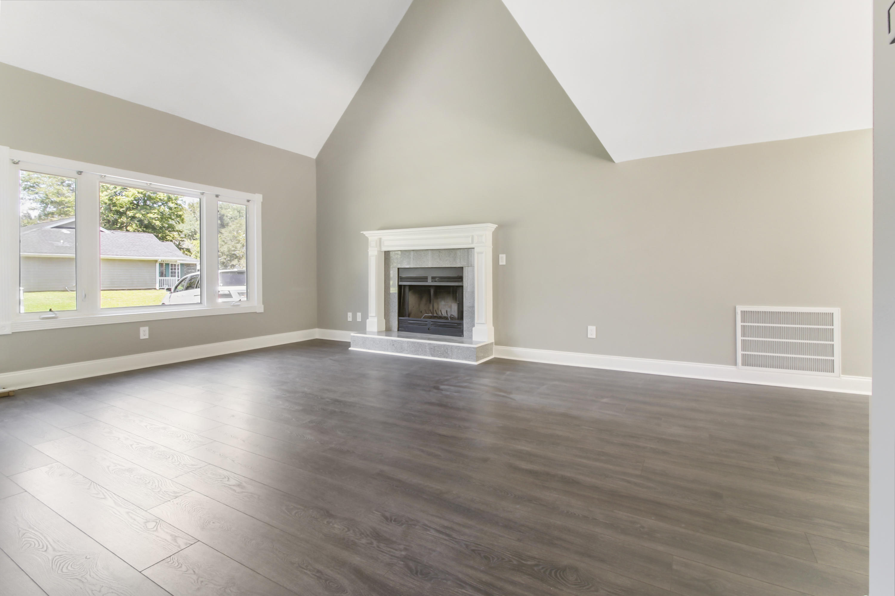 403 Laurel Ridge Road North Charleston, SC 29418 - Photo 6 of 38 5BD48252-99AF-46EB-9D17-18D027121125