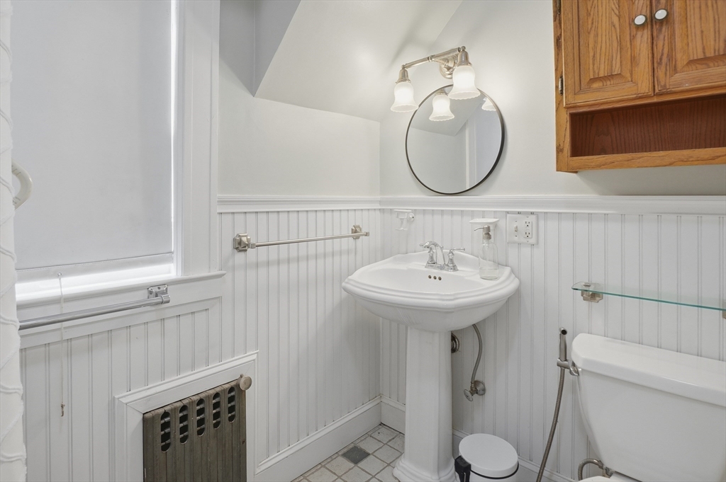 38 Oxford Street Springfield, MA 01108 - Photo 20 of 42