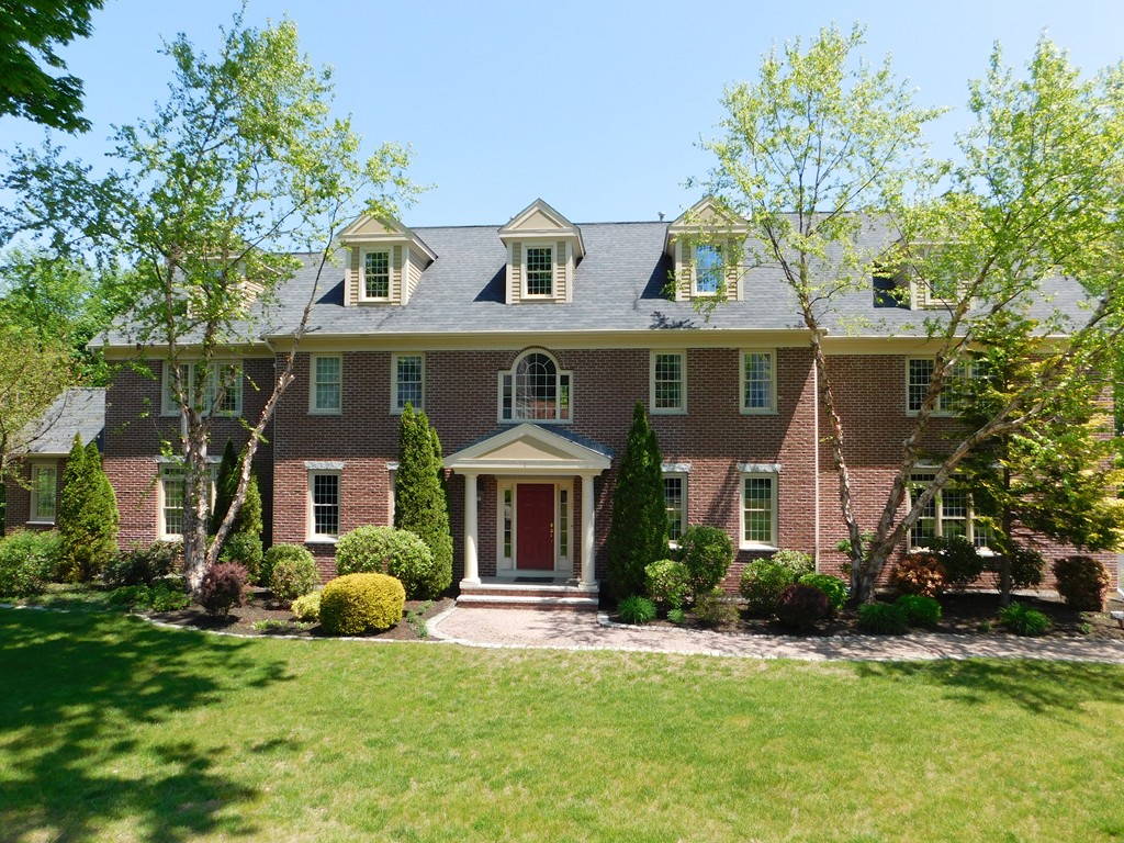 1 Hickory Bend Road Shrewsbury, MA 01545 - Photo 2 of 30 Gallery Image 2