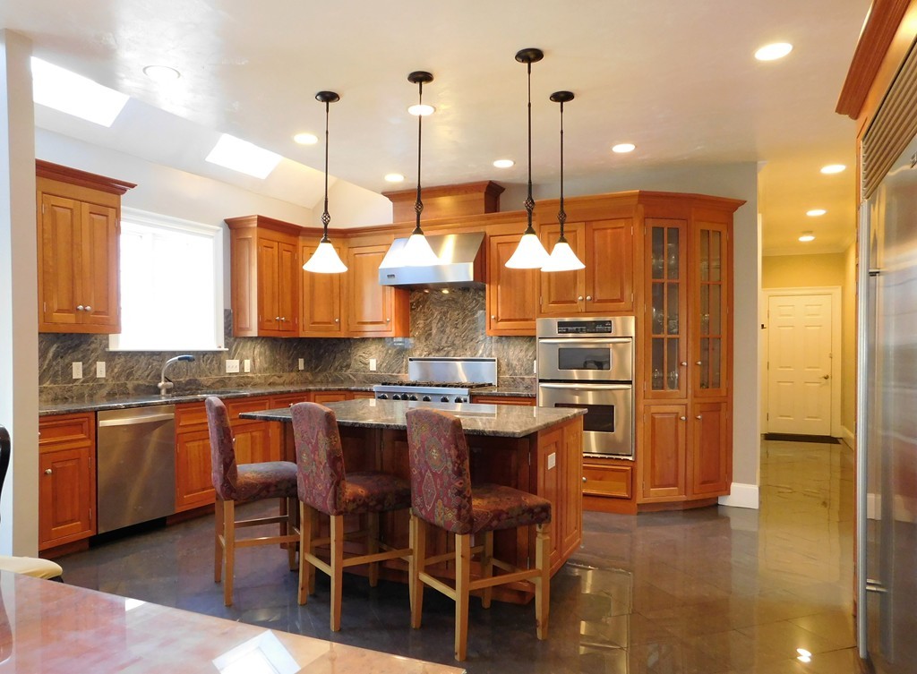 1 Hickory Bend Road Shrewsbury, MA 01545 - Photo 4 of 30 Gallery Image 4