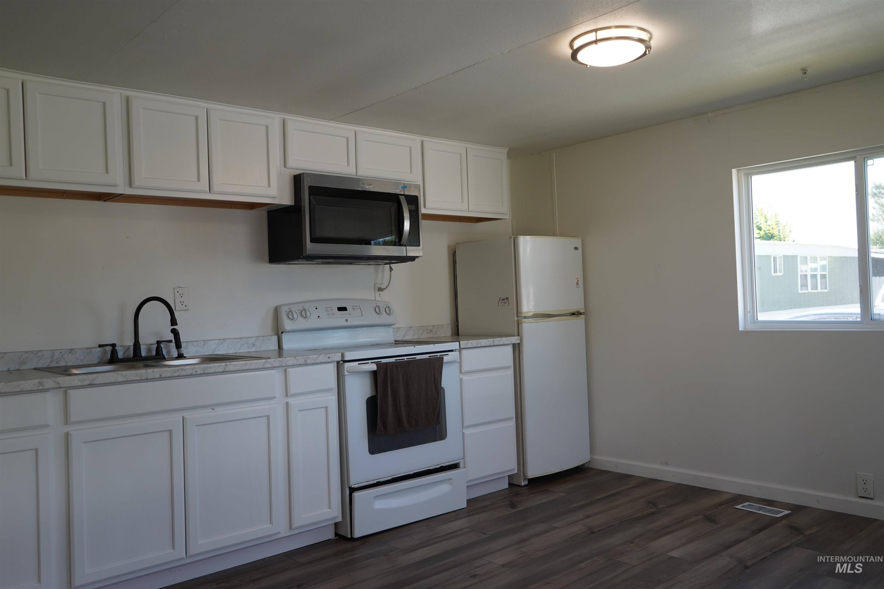 5015 East Ustick Road, Unit 81 Caldwell, ID 83605 - Photo 5 of 13