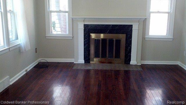 408 Fisher Road Grosse Pointe, MI 48230 - Photo 3 of 18 living room.jpg