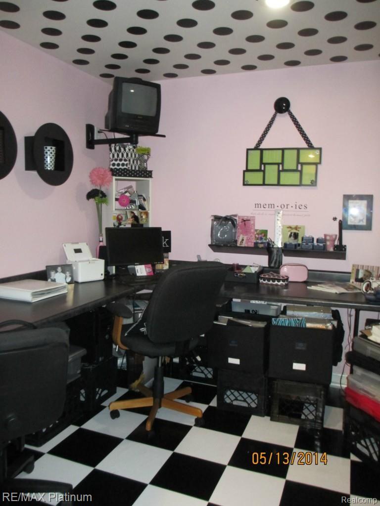 2450 Pollock Road Grand Blanc, MI 48439 - Photo 16 of 27 2450 Pollock 010 - Copy.jpg
