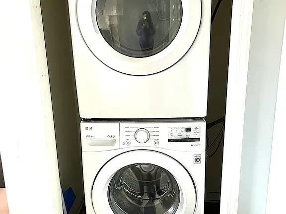 31 Radcliffe Street Charleston, SC 29403 - Photo 8 of 20 31 radcliffe washer & dryer