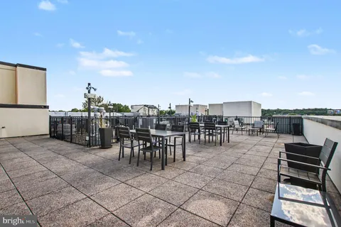 $559,900 | 181 East Reed Avenue, Unit 201, Alexandria, VA 22305