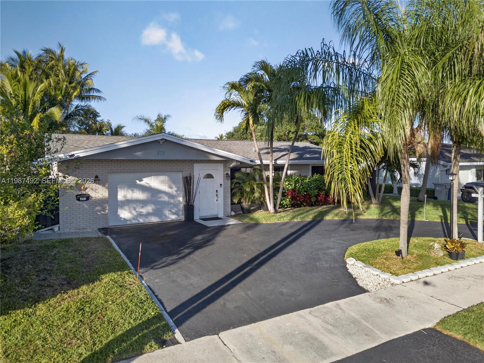 371 Southeast 3rd Street, Unit 371 Pompano Beach, FL 33060 - Photo 2 of 83