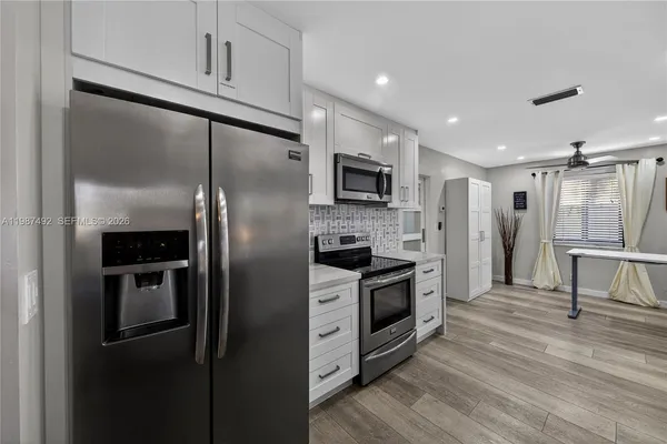 $4,600 | 371 Southeast 3rd Street, Unit 371, Pompano Beach, FL 33060