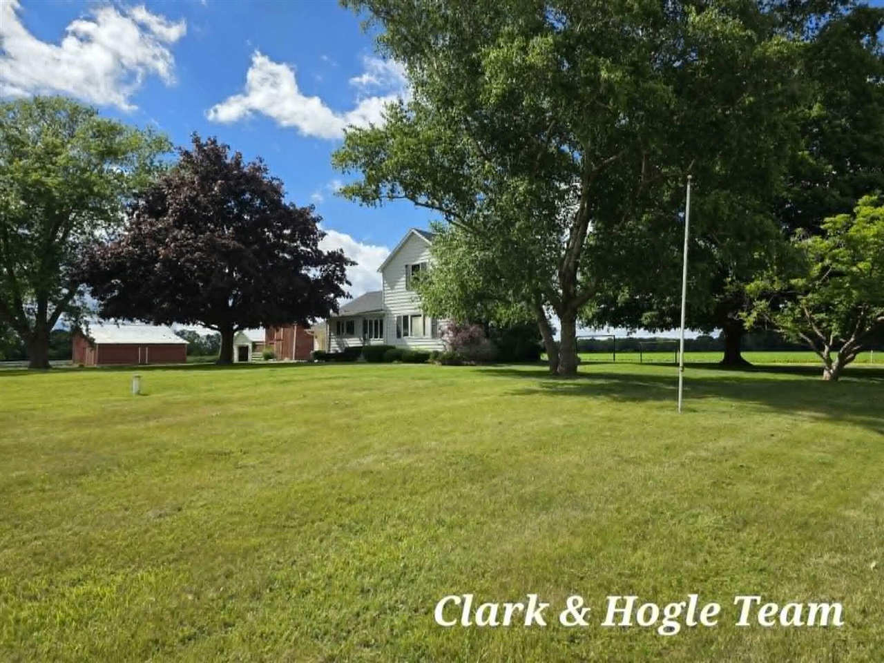 11215 Stoudt Road Muir, MI 48860 - Photo 8 of 40