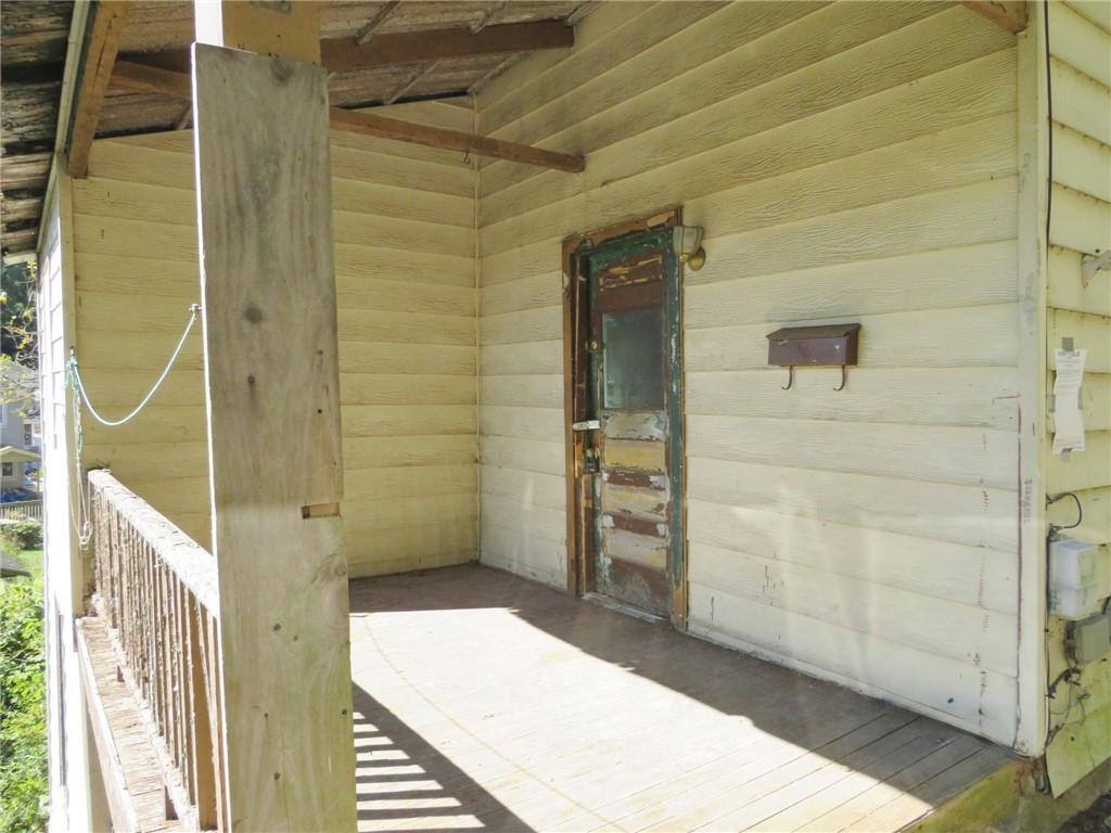 311 Run Street Carnegie, PA 15106 - Photo 3 of 20 a bathroom with a shower