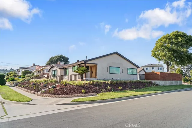 $2,400,000 | 2704 Vista Mesa Drive, Rancho Palos Verdes, CA 90275