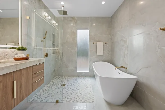 $2,400,000 | 2704 Vista Mesa Drive, Rancho Palos Verdes, CA 90275