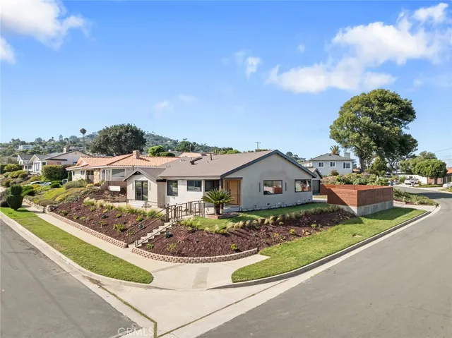 $2,400,000 | 2704 Vista Mesa Drive, Rancho Palos Verdes, CA 90275